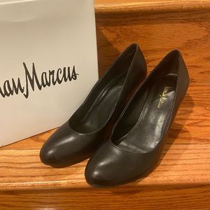 Neiman Marcus black wedge pump leather